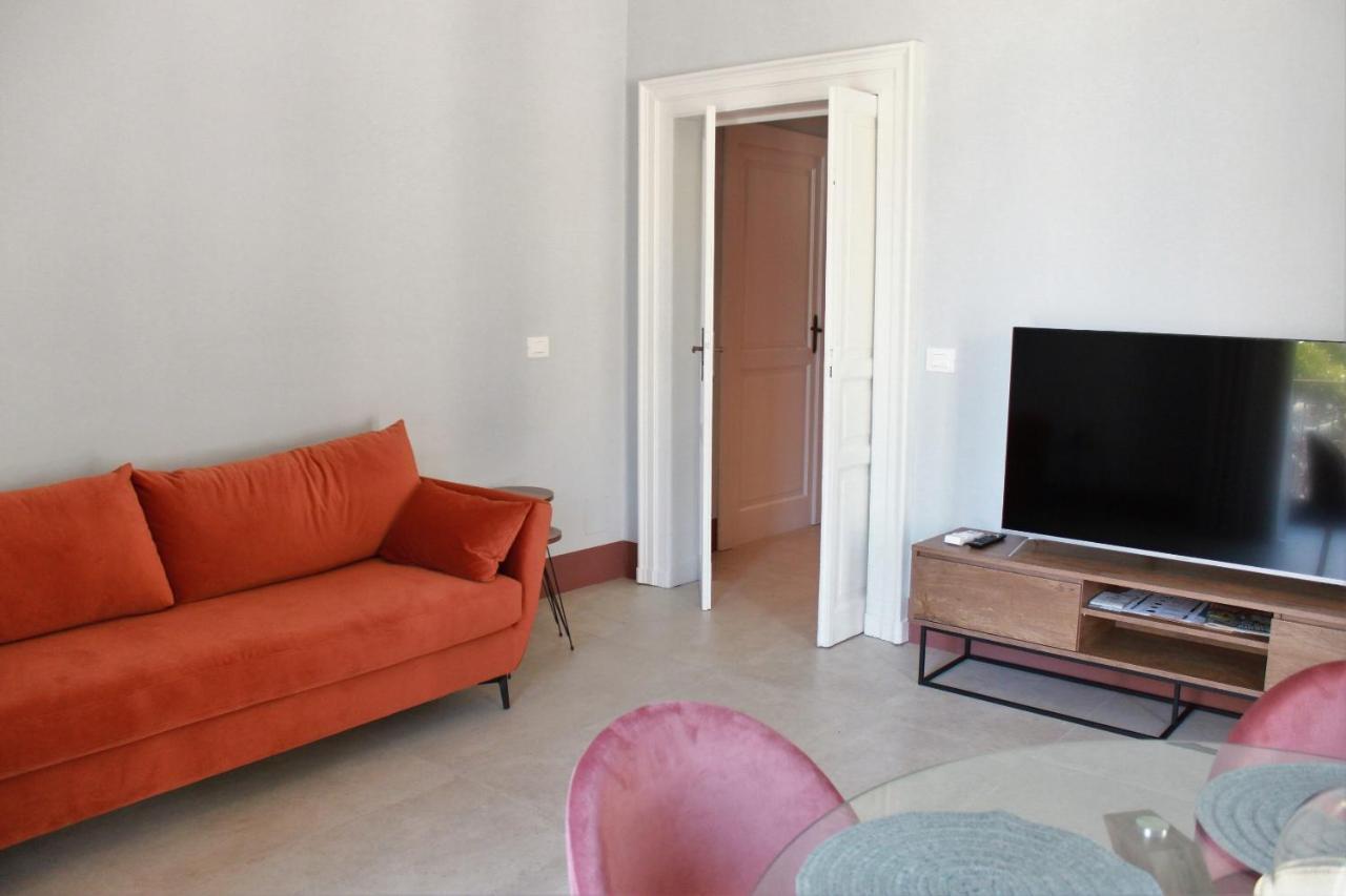 Palazzo Sul Corso-Charming Appartaments Brindisi Exteriör bild