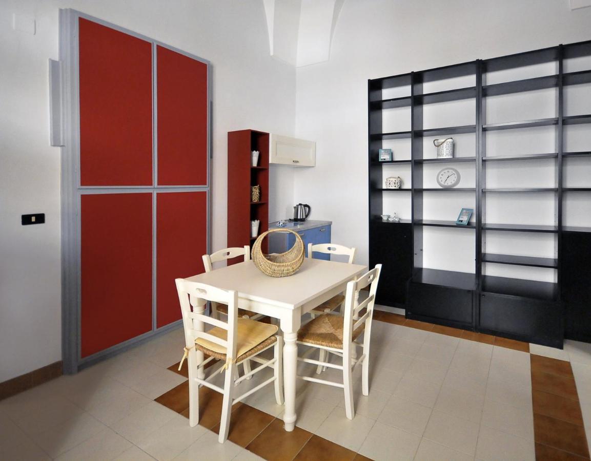 Palazzo Sul Corso-Charming Appartaments Brindisi Exteriör bild